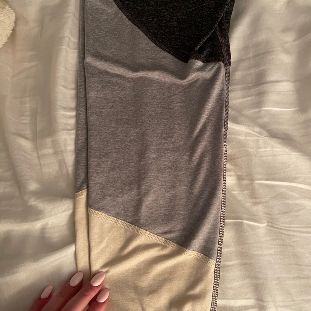 Old Navy color-block legging